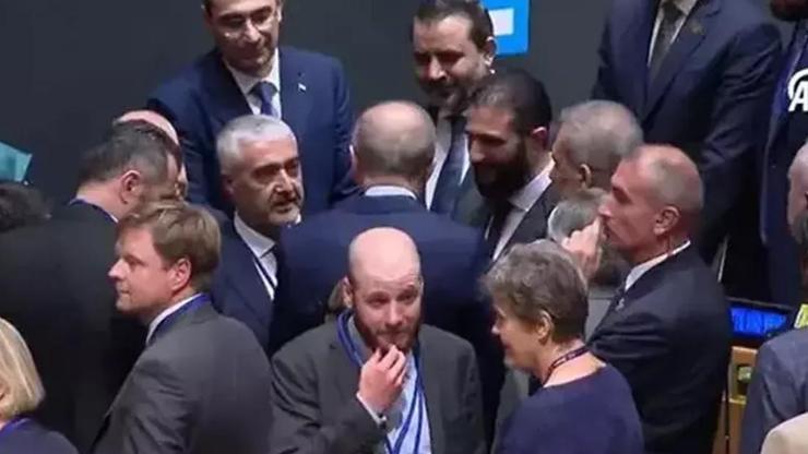 Cumhurbaşkanı Erdoğan BM Genel Kurulu'nda! Suriye Devlet Başkanı Şara ile ayaküstü görüştü Cumhurbaşkanı Erdoğan BM Genel Kurulu'nda! Suriye Devlet Başkanı Şara ile ayaküstü görüştü