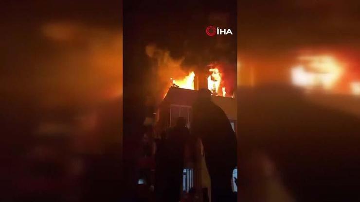Gece yarısı kahreden haber: Biri çocuk 2'si kadın 3 kişi yanarak can verdi Gece yarısı kahreden haber: Biri çocuk 2'si kadın 3 kişi yanarak can verdi