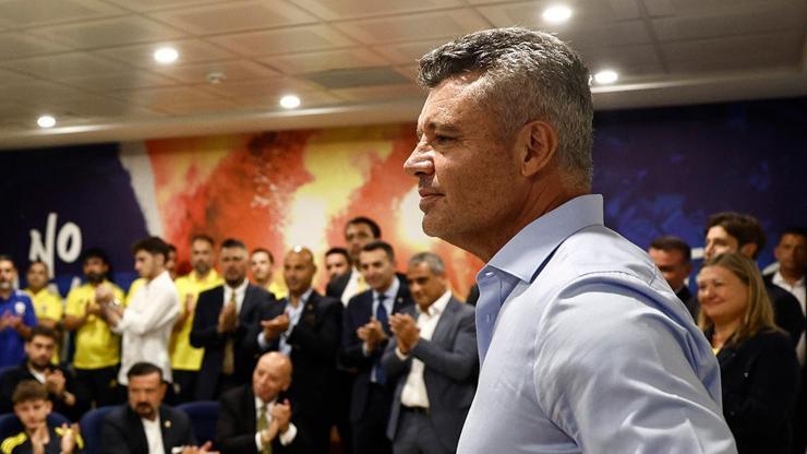 Fenerbahçe'nin yeni başkanı Sadettin Saran'dan, futbolculara ilk sözler! Fenerbahçe'nin yeni başkanı Sadettin Saran'dan, futbolculara ilk sözler!