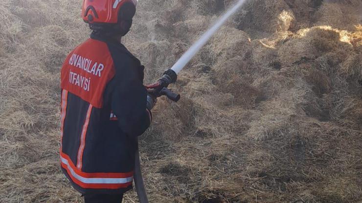Elazığ’da samanlık yangını