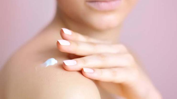 Sonbaharda Cildiniz Pul Pul Dökülmesin İşte Pratik Nemlendirme Tüyoları