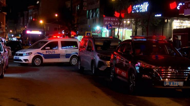 İstanbul - Bağcılar’da otomobile silahlı saldırı: 2 yaralı İstanbul - Bağcılar’da otomobile silahlı saldırı: 2 yaralı