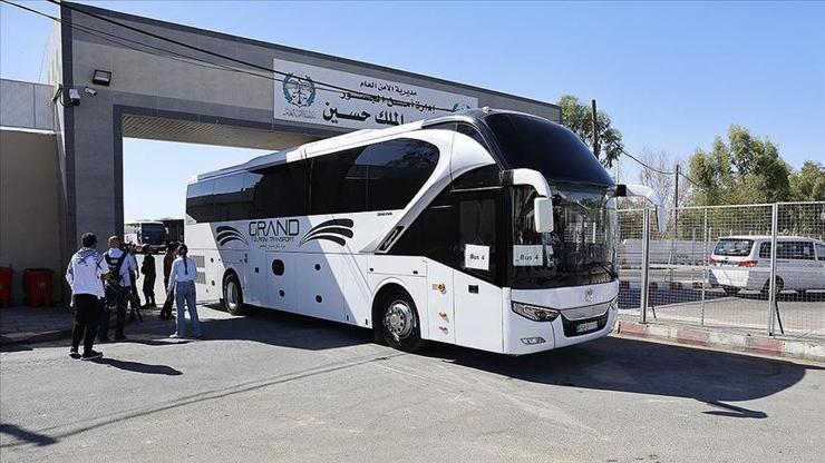 14 Türk aktivist daha Türkiye yolunda