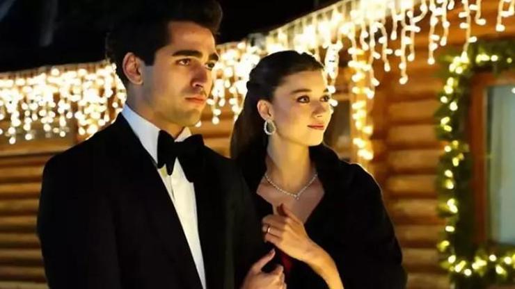 Afra Saraçoğlu, Mert Ramazan Demir ile Ayrılık İddialarına Net Yanıt Verdi