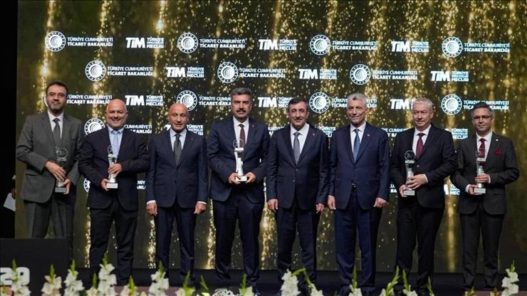 İnovaLİG Şampiyonları Ödül Töreni yapıldı İnovaLİG Şampiyonları Ödül Töreni yapıldı