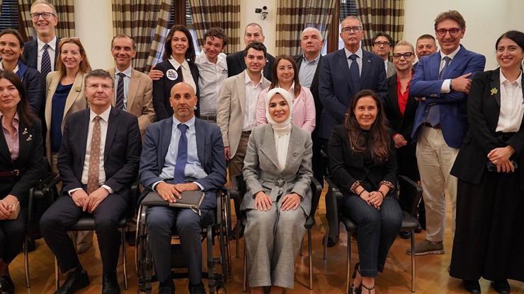 Bakan Göktaş, İtalya Engelliler Bakanı Alessandra Locatelli ile görüştü Bakan Göktaş, İtalya Engelliler Bakanı Alessandra Locatelli ile görüştü