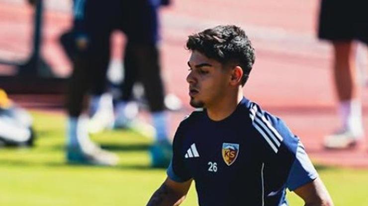 Kayserispor’da Burak Erkan, A takıma yükseldi Kayserispor’da Burak Erkan, A takıma yükseldi