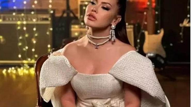 Lara’dan Duygulandıran Paylaşım: “Baba, Senin Sevgini Anlatmak Kolay Değil”