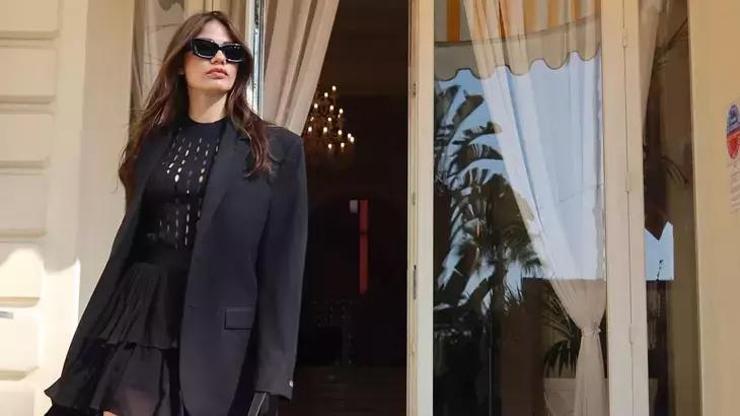 Demet Özdemir Cannes’da Göz Kamaştırdı Şıklığıyla İlgi Odağı Oldu