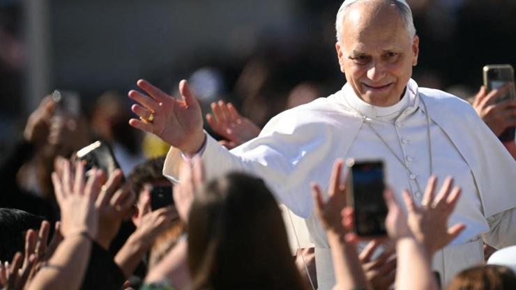 Vatikanda tarihi tören: Azizler için toplanıldı