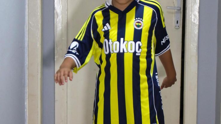 Muhabbet kuşunun peşinden 6'ncı kattan düşen Burak'a yardım eli uzatıldı / Video eklendi