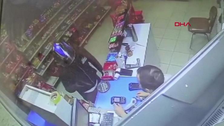 Film sahnelerini aratmadı... Adanada akaryakıt istasyonunda silahlı soygun