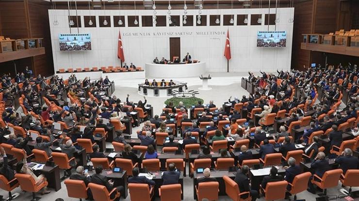 Irak-Suriye tezkeresi Meclis'ten geçti! TSK'nın görev süresi 3 yıl uzatıldı