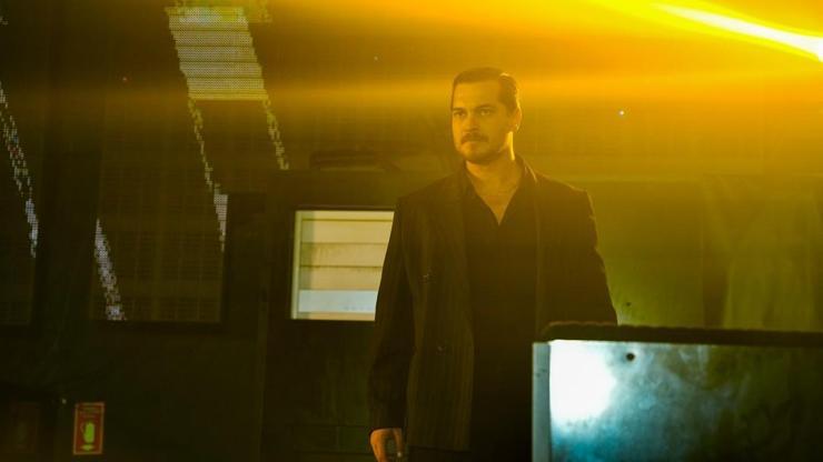 DİZİLER LİGİNDE EŞREF TEK