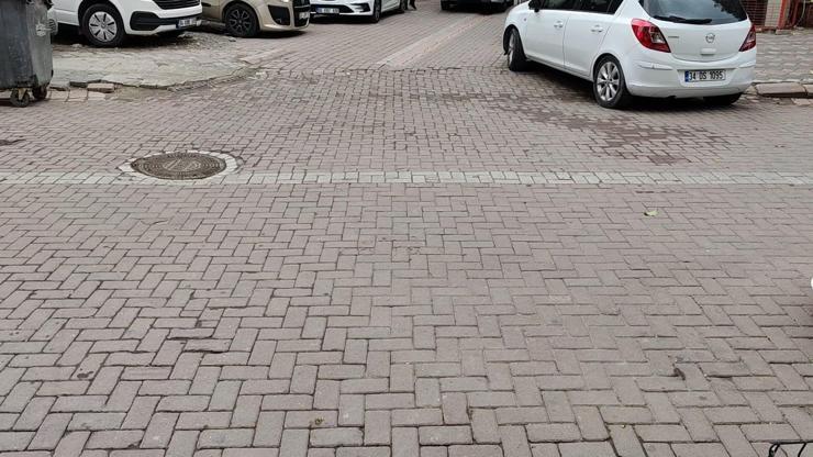 Zeytinburnunda kanlı düello Bıçaklar çekildi: 1 ölü, 2 yaralı