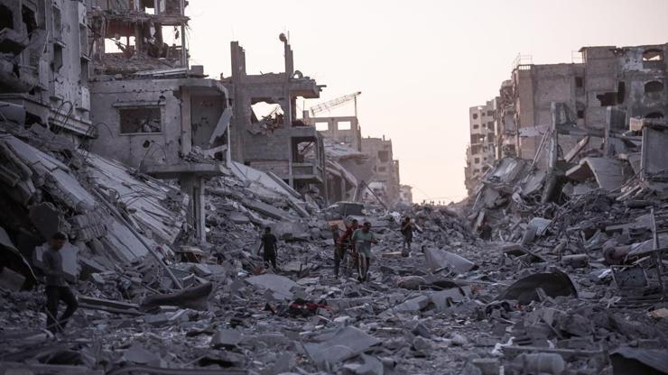 UNRWA: Gazze Şeridi 61 milyon ton enkazla kaplanmış durumda