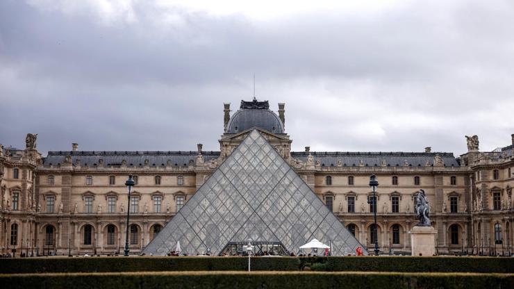 Louvre Müzesindeki soygunda yeni gelişme Değerli mücevherlerin Fransa Merkez Bankasına taşındığı iddiası