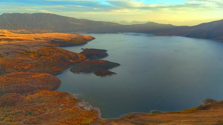 Nemrut Kalderasında sonbahar güzelliği Renk cümbüşü ve eşsiz doğasıyla hayran bıraktı