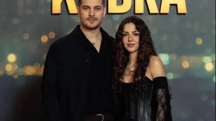 Uykucu Galasında Romantik Anlar Aslıhan Malbora’dan Sevgilisi Çağatay Ulusoy’a Destek