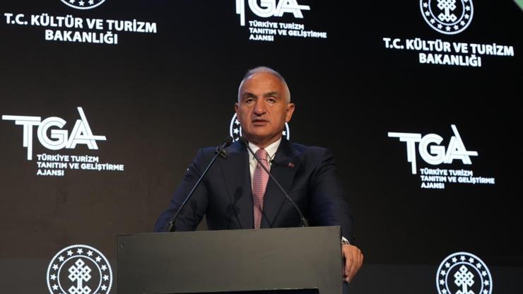 Bakan Ersoy açıkladı Türkiye 2025 turizminde Cumhuriyet tarihi rekoru kırdı
