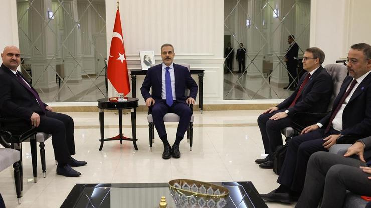 Dışişleri Bakanı Hakan Fidan, Irak Türkmen Cephesi Başkanı Ağaoğlu ile görüştü
