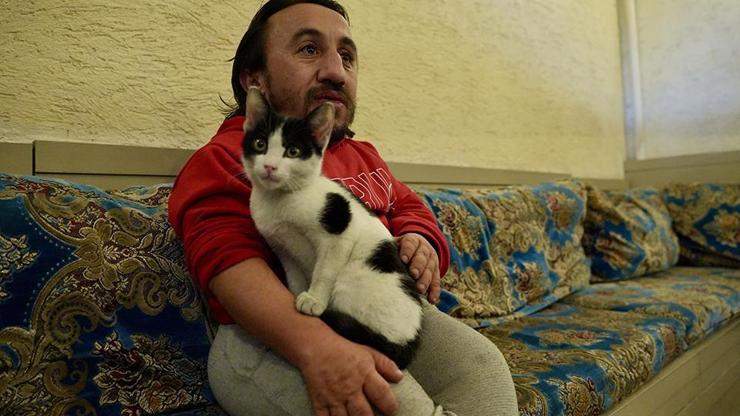 Akran zorbalığını yenen YouTuber Rıdvan Çelikin ilham veren başarı hikayesi: 1.80liklerin yapamadığını ben yaptım