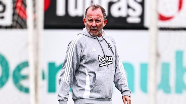 690b58ee586197a571ccd1ac Beşiktaş'ta 3 isim antrenmanda yer almadı