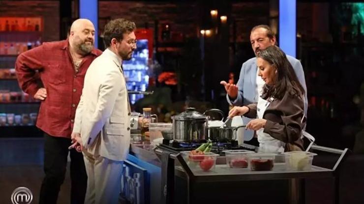 MasterChef Ünlüler Gecesinde Heyecan Dorukta Kaşığı Kim Kazandı