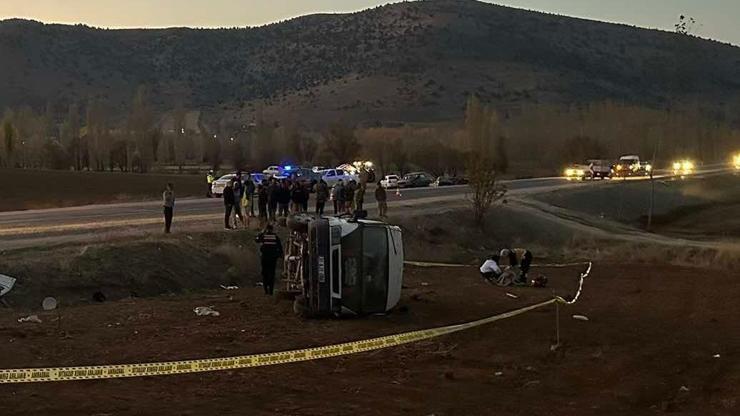 Kahramanmaraş’ta feci kaza! İşçi servisi devrildi: 2 ölü, 7 yaralı