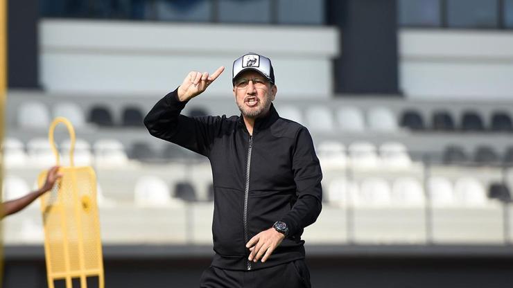 Manisa FK’de Taner Taşkın dönemi sona erdi Manisa FK’de Taner Taşkın dönemi sona erdi