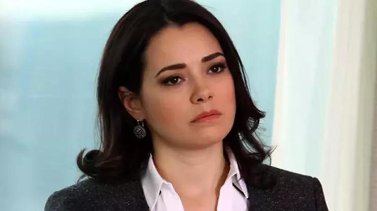 Özgü Namal ve Çocukları Trafik Kazası Geçirdi Hastaneye Kaldırıldılar