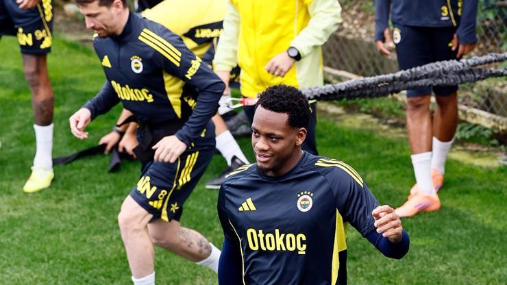 Fenerbahçe'de izin bitti, çalışmalar devam etti Fenerbahçe'de izin bitti, çalışmalar devam etti