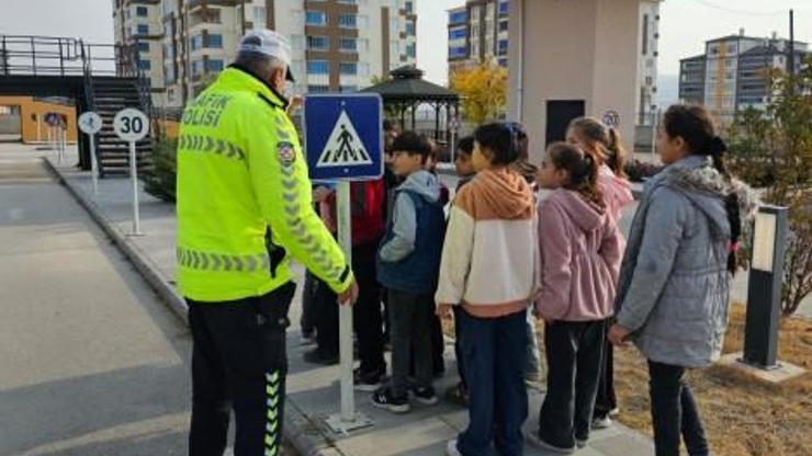 Niğde’de öğrencilere trafik eğitimi verildi