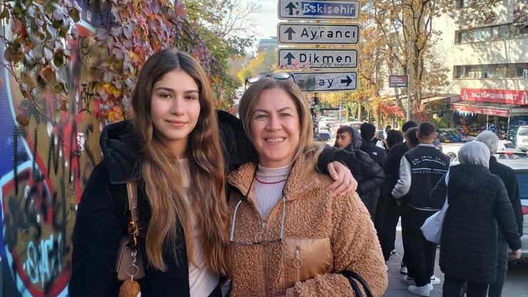 Önünde uzun kuyruklar olmuştu Kızılay tabelası, 3üncü kez yenilendi