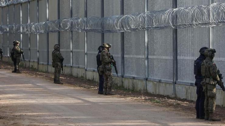 Polonya, Belarus sınırına yeni bariyer inşa edecek