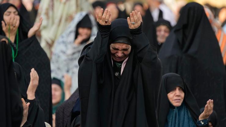 İranda su krizi derinleşiyor: Halk gözyaşlarıyla yağmur için dua etti