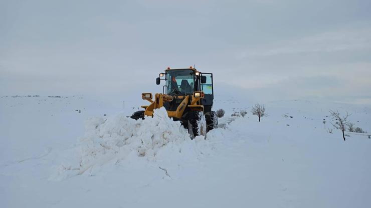  46 yerleşim yerinin yolu ulaşıma kapandı
