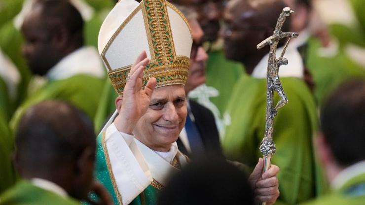 Vatikan’dan dikkat çeken adım: Kanada’nın yerli halklarına ait 62 eser iade edildi