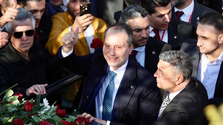 Fatih Erbakan, yeniden genel başkanlığa seçildi Fatih Erbakan, yeniden genel başkanlığa seçildi