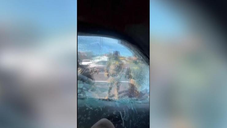 Göçmenlik ajanlarının şiddeti kameraya yansıdı