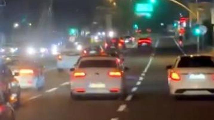 İstanbul - Avcılar'da düğün konvoyundaki araçlar trafiği kesti