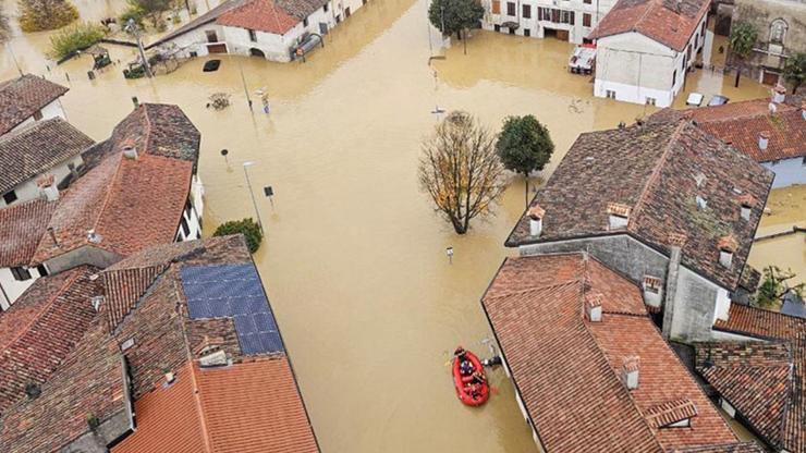 İtalya'da sel felaketi: 2 kişi kayıp