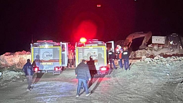 SON DAKİKA HABERİ: Sivasta demir madeni göçtü: 1 kişiyi arama çalışması sürüyor