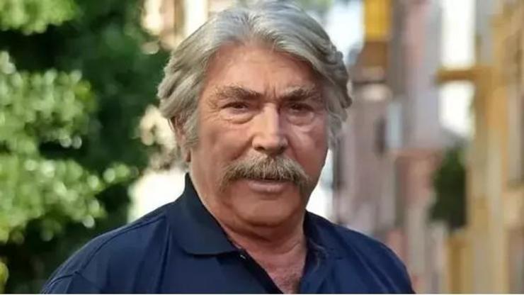 Erdal Özyağcılar Havalimanında Tekerlekli Sandalyede Görüntülendi Muhabirlere Sert Tepki Verdi