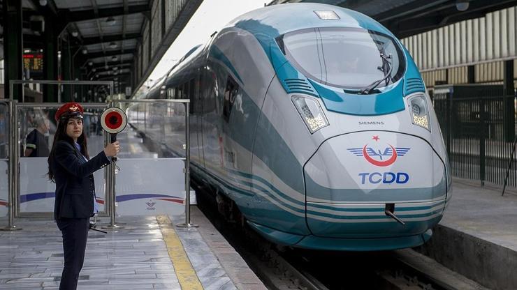 Bakan Uraloğlu duyurdu! Tren biletlerinde öğretmenlere yüzde 50 indirim