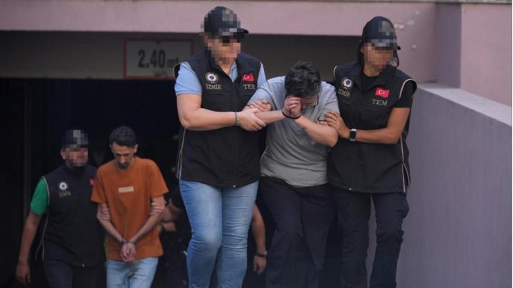 İzmir'de 3 polisimizin şehit olduğu saldırıyla ilgili yeni gelişme İzmir'de 3 polisimizin şehit olduğu saldırıyla ilgili yeni gelişme