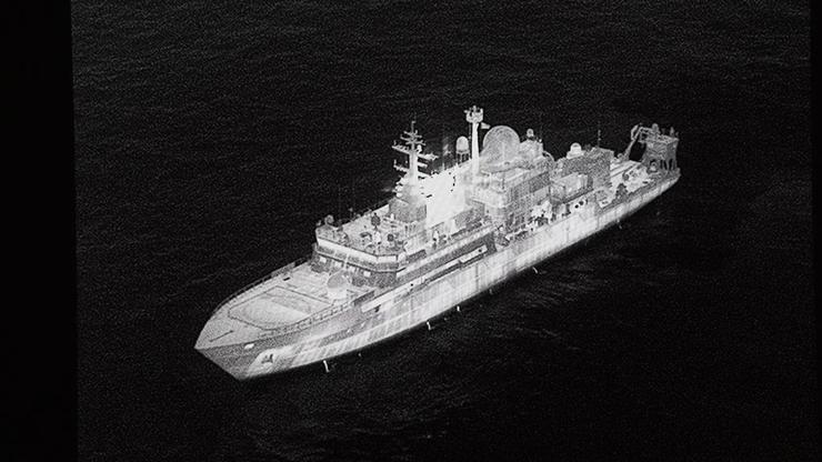 İngiliz suları sınırında Rus casus gemisi krizi Pilotlara lazer tutuldu, Putine böyle seslendi: Ne yaptığını biliyoruz, hazırız