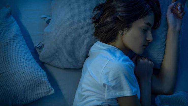 Bir sürü bakteri üretiyor İşte ıslak saçla uyumanın bedeli...