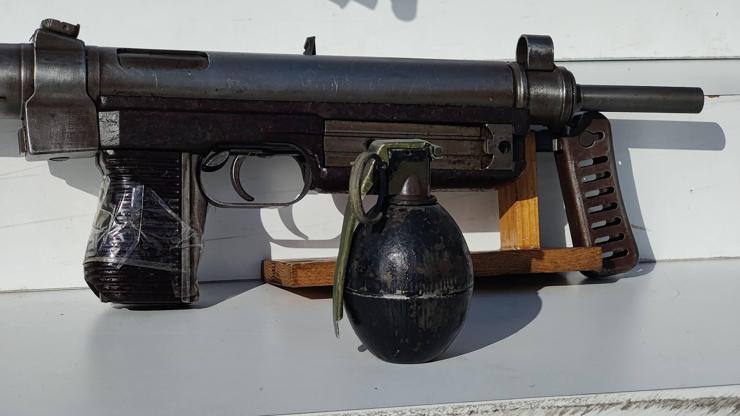 İstanbul'da motosikletli suç örgütüne büyük darbe! Emniyet ele geçirilen silahları sergiledi