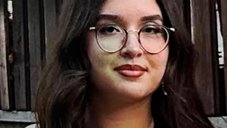 Mezuniyet fotoğrafı çekiminden eve dönen iki lise öğrencisine otomobil çarptı; Şükran Ela öldü, arkadaşı yaralandı